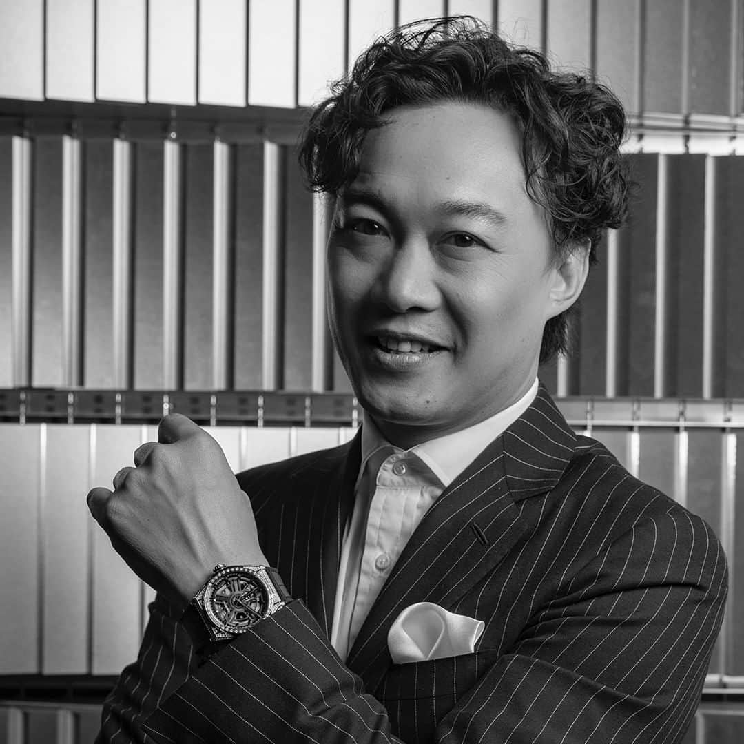 ゼニスさんのインスタグラム写真 - (ゼニスInstagram)「#Ambassador: Mastering his craft with his own unique style and entrepreneurial spirit, it's easy to see why @MrEasonChan is a natural Zenith ambassador!  #Zenith #ZenithWatches #EasonChan #Baselworld #Baselworld2019 #MrEasonChan」4月24日 21時00分 - zenithwatches