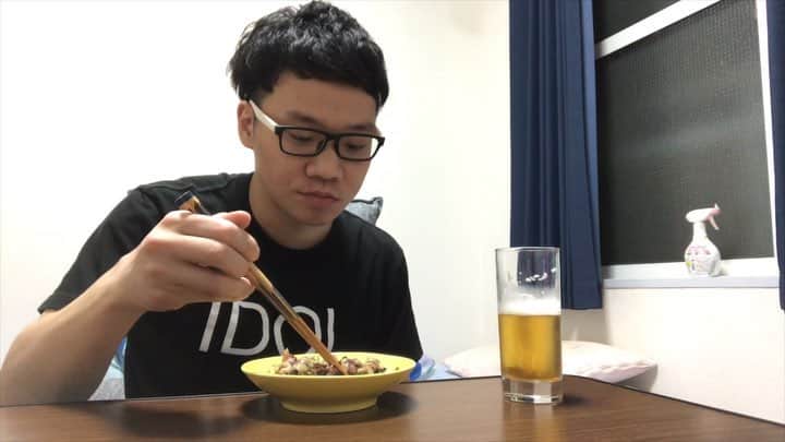 岡下雅典のインスタグラム：「わかってもらってない方々がいるみたいなので！ 君たちの脳に直接話かけることにしました！  #5月3日 #THISISパン #単独ライブ #ゲスト #吉田たち #アイロンヘッド」