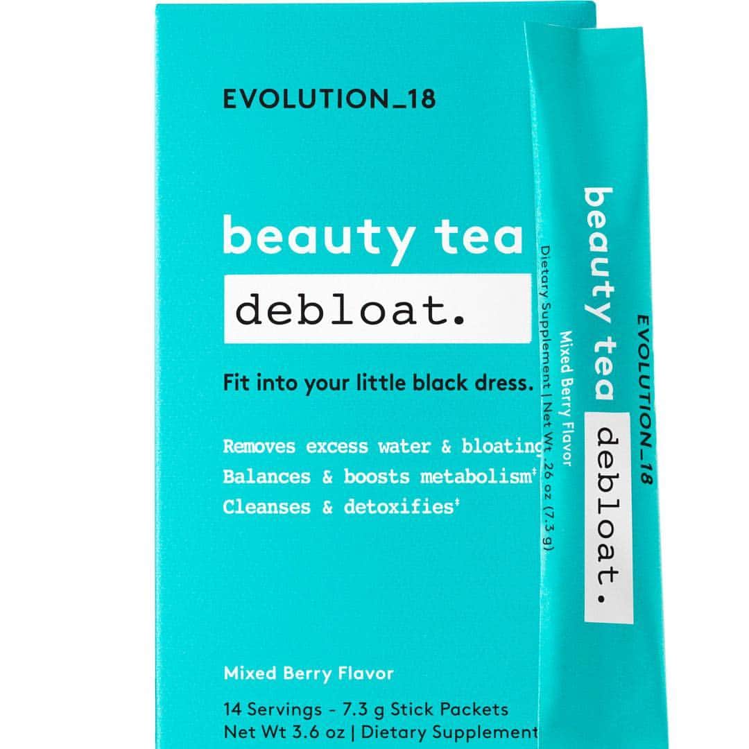 ボビー・ブラウンのインスタグラム：「This saved me on my trip and has been a big since I’ve been home. #debloat just like me says what it does and does what it says. #dandelion #hydrangea #greentea etc. I thought it up and named it. Love it. It works. @evolution_18  Tag a friend to win a signed debloat box for you and them ... will alert winner tomorrow」
