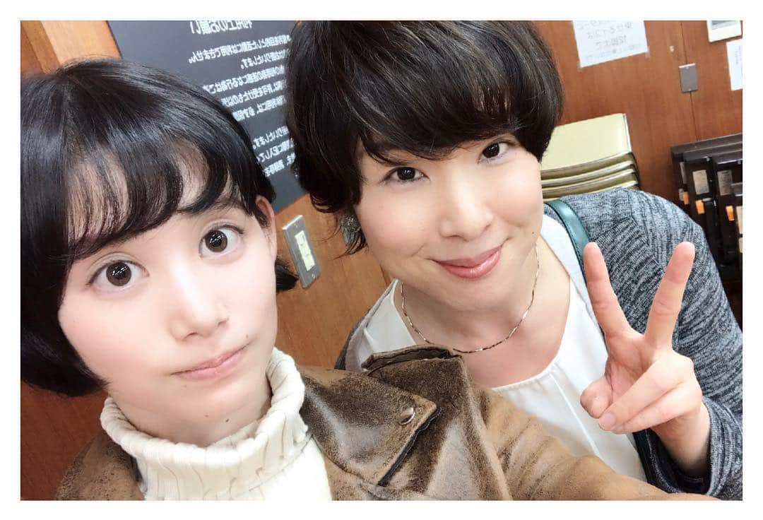 金城茉奈さんのインスタグラム写真 - (金城茉奈Instagram)「みなさん、1日お疲れ様でした☺︎ 「あさどらさん」稽古にて 黒沢佳奈さんと🤳 そう！二人揃って〝茉奈佳奈〟なんです！なんだか嬉しいっ！ 少しずつ形になってきている、 十七戦地「あさどらさん」 お茶と女の奮闘気🍵 5月16日（木）～5月17日（金） 座・高円寺2にて。 脚本#柳井祥緒  演出#望月清一郎 全3回のみの公演ですよ！ お待ちしています！🙌🏻 https://17cm.info/event/11asadorasan/ #あさどらさん#十七戦地#座高円寺2#舞台」4月24日 22時52分 - mn75aa