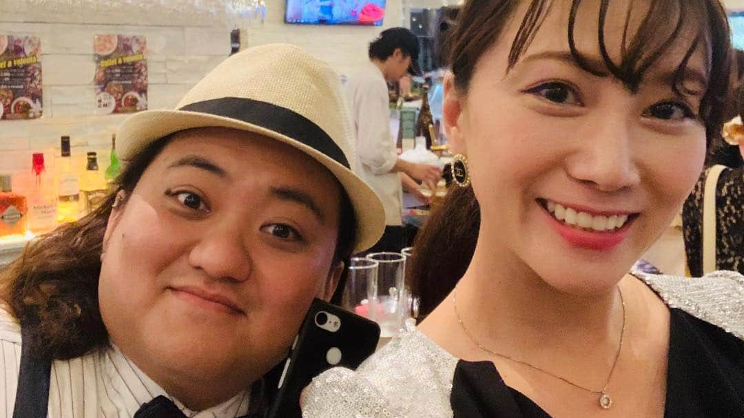 崎山一葉さんのインスタグラム写真 - (崎山一葉Instagram)「よく、 『happyなメンバー』 というキーワードを目にしますが…  昨日はそんなメンバーでした😍  おめでとう💗  #小椋さん半分ごめんなさい #ざわちん風 #なぜ」4月24日 22時53分 - kazuha_sakiyama