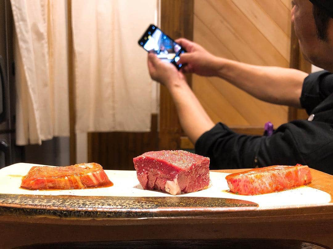 Tomoyaさんのインスタグラム写真 - (TomoyaInstagram)「満たされた…🥩🤯✨ #焼肉部 #肉充電 #撮り撮られ撮り📸 #この店引き出ししかない」4月24日 23時39分 - tomo_10969