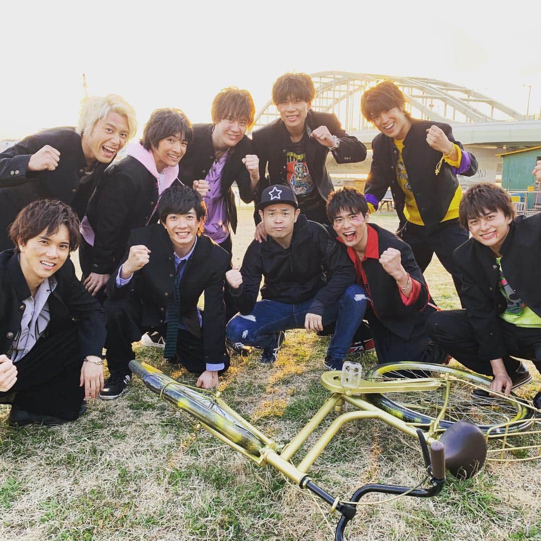 BOYS AND MENさんのインスタグラム写真 - (BOYS AND MENInstagram)「本日「頭の中のフィルム」MVが解禁になりました‼️‼️ 品川ヒロシさんに監督を務めていただきました✨✨ ぜひチェックお願いします😊 ■BOYS AND MEN ニューシングル「頭の中のフィルム」 ミュージックビデオ https://www.youtube.com/watch?v=ya8eqJ7fbn4  #ボイメン #頭の中のフィルム #品川ヒロシ監督  #mvオフショット」4月24日 23時46分 - boysandmen_official