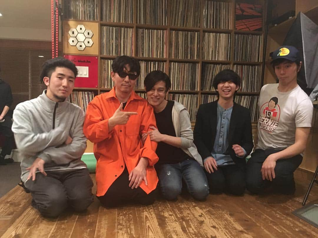 DE DE MOUSEさんのインスタグラム写真 - (DE DE MOUSEInstagram)「ONJUICY @onjuicy , ☆Taku Takahashi @takudj  me, Yackle @yackle_yyy , Primula @primula_kyun at block fm @blockfm ❤️❤️ 今日はblock fm MASSIVE WEEK でDÉ DÉ MOUSE SPECIALでした✨ いきなりの遅刻でプリムラが進行したり、尺が足りなくて最後駆け足だったりとカオスでめっちゃ楽しかったです❤️ みんなありがとう❤️ アーカイブあるので聞いてね❤️❤️❤️ #dédémouse #dedemouse #デデマウス #電電鼠 #takutakahashi #onjuicy #yackle #primula #blockfm」4月24日 23時46分 - dedemouse99