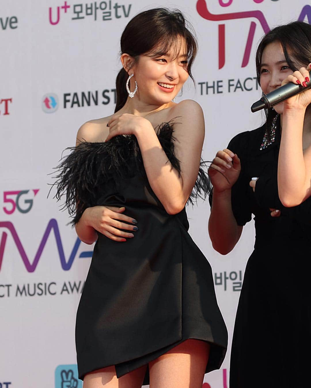 スルギさんのインスタグラム写真 - (スルギInstagram)「SEULGI - The Fact Music Award Red Carpet ✨ 📸 PRESS #REDVELVET #레드벨벳 #SEULGI #슬기 #🐻」4月24日 23時56分 - kristiandawal29