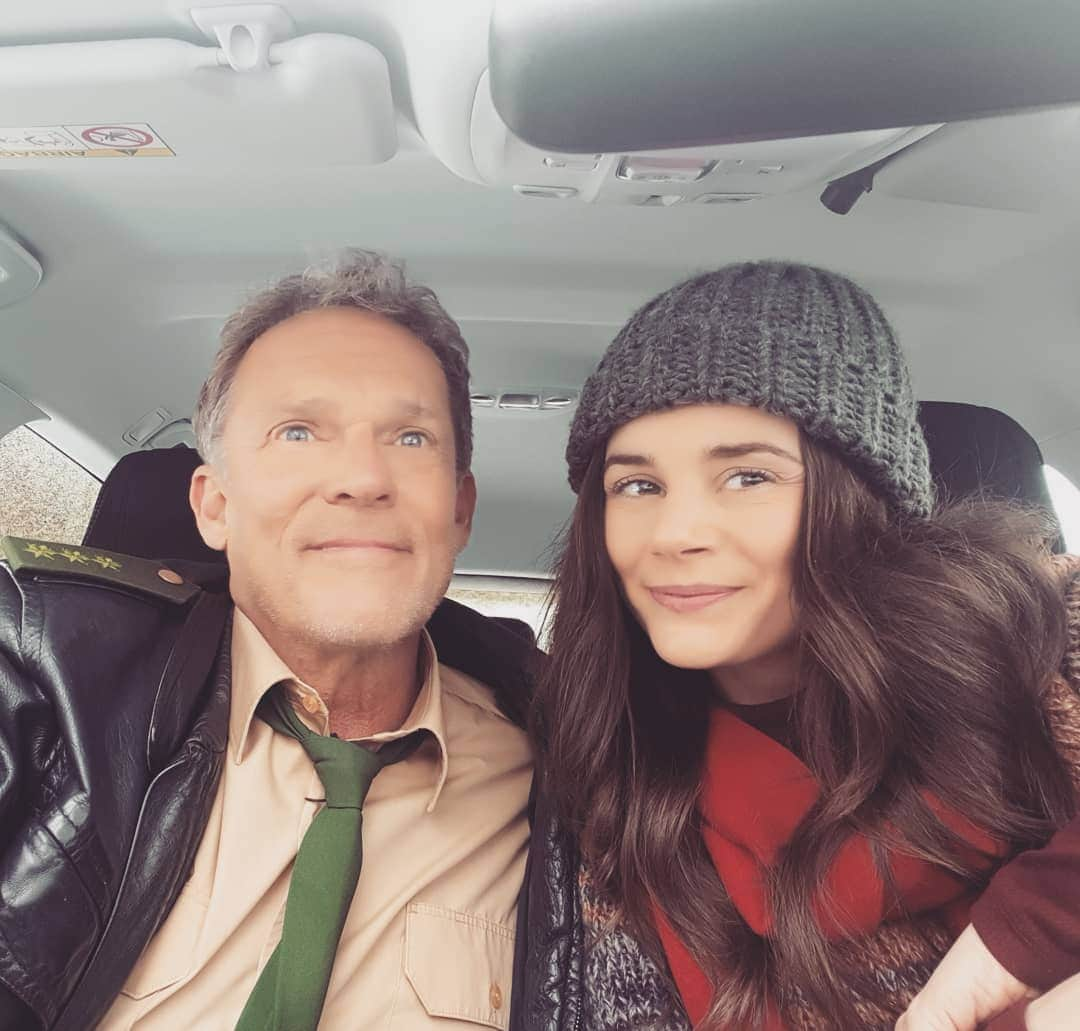 Joyce Ilgさんのインスタグラム写真 - (Joyce IlgInstagram)「Heute um 18.50 Uhr seht ihr mich in @das_erste mit Christian Tramitz zusammen in "Hubert ohne Staller"! :) Ich fahre jetzt mal zu Omi, die schaut das nämlich immer. Diesmal schauen wir's zusammen ❤💪. Kennt ihr die Serie?」4月25日 1時01分 - joyceilg