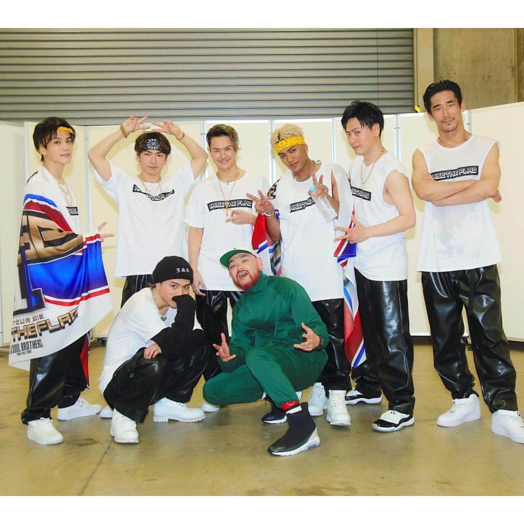DJ DARUMAのインスタグラム：「🏴‍☠️🏟🏴‍☠️ #RAISETHEFLAG #三代目jsoulbrothers #JSB」