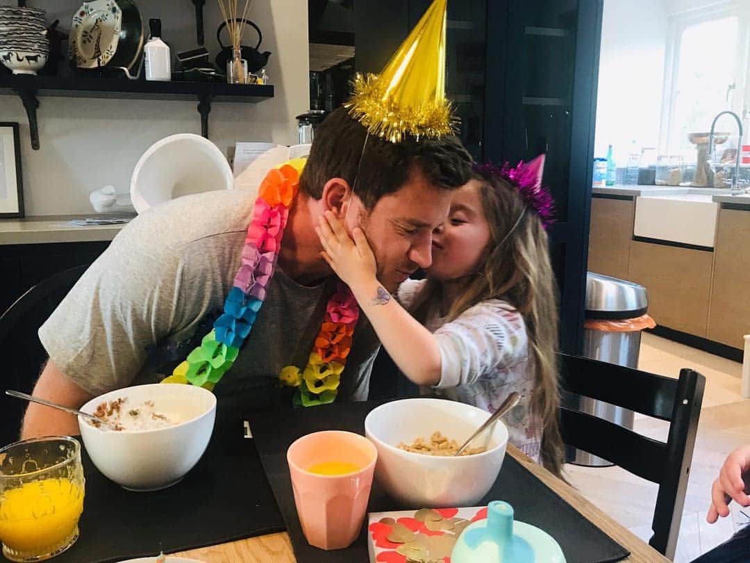 ヤン・フェルトンゲンのインスタグラム：「Thank you for all your birthday wishes. This one was the best... 😀」
