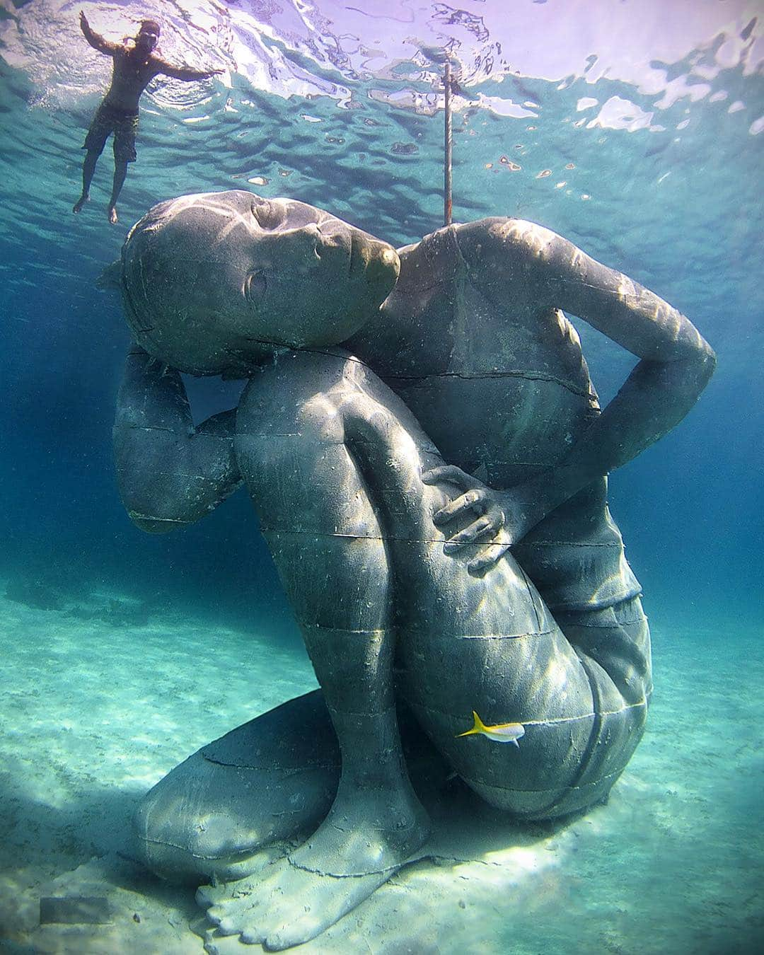 TED Talksさんのインスタグラム写真 - (TED TalksInstagram)「This is an underwater cement sculpture of a Bahamian girl. It was created by artist Jason deCaires Taylor,  and it weighs 60 tons — too heavy for most cranes to lift. Many of Jasons’s sculptures can be found underwater where coral and other life can grow on them, ultimately becoming part of the ocean’s ecosystem. “I am making these inert objects, but the environment is giving them their souls,” he says. Watch his #TEDTalk at go.ted.com/oceanatlas Photo courtesy of @jasondecairestaylor」4月25日 1時39分 - ted