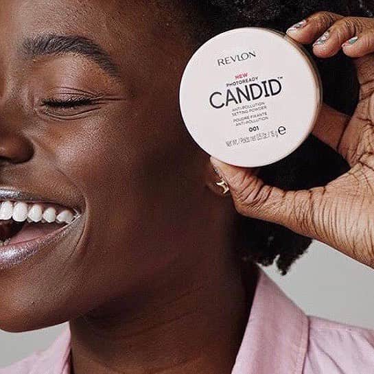 Revlonさんのインスタグラム写真 - (RevlonInstagram)「@whitneymadueke gets her natural, airbrushed finish with #RevlonCandid Anti-Pollution Setting Powder ⚠️☀️ . Enriched with #antioxidants, it protects your skin from harmful pollutants (and leaves out 🚫 things like parabens). . #Revlon #cleanbeauty」4月25日 2時04分 - revlon