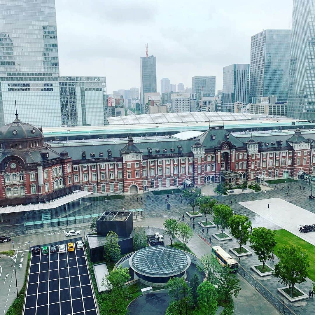 小島瑠璃子さんのインスタグラム写真 - (小島瑠璃子Instagram)「🗼 東京駅」4月25日 2時39分 - ruriko_kojima
