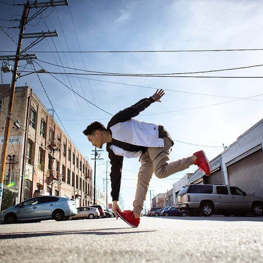 Instagramさんのインスタグラム写真 - (InstagramInstagram)「Los Angeles-based dancer and choreographer Justin Valles’ (@justjet_) life changed when he started teaching #BodyControl to students with genetic debilitating conditions. “I realized I’m not just teaching dance. I’m teaching people how to regain control of their body,” says Justin, who grew up in New Jersey. “For me, Body Control is not a style, it’s a philosophy that can be applied to any dance. If you don’t understand your body, how can you control it?” ✊ Today on our story and IGTV channel, Justin proves that all the world’s a stage. Check it out. Photo of @justjet_ by @djshakee」4月25日 3時21分 - instagram