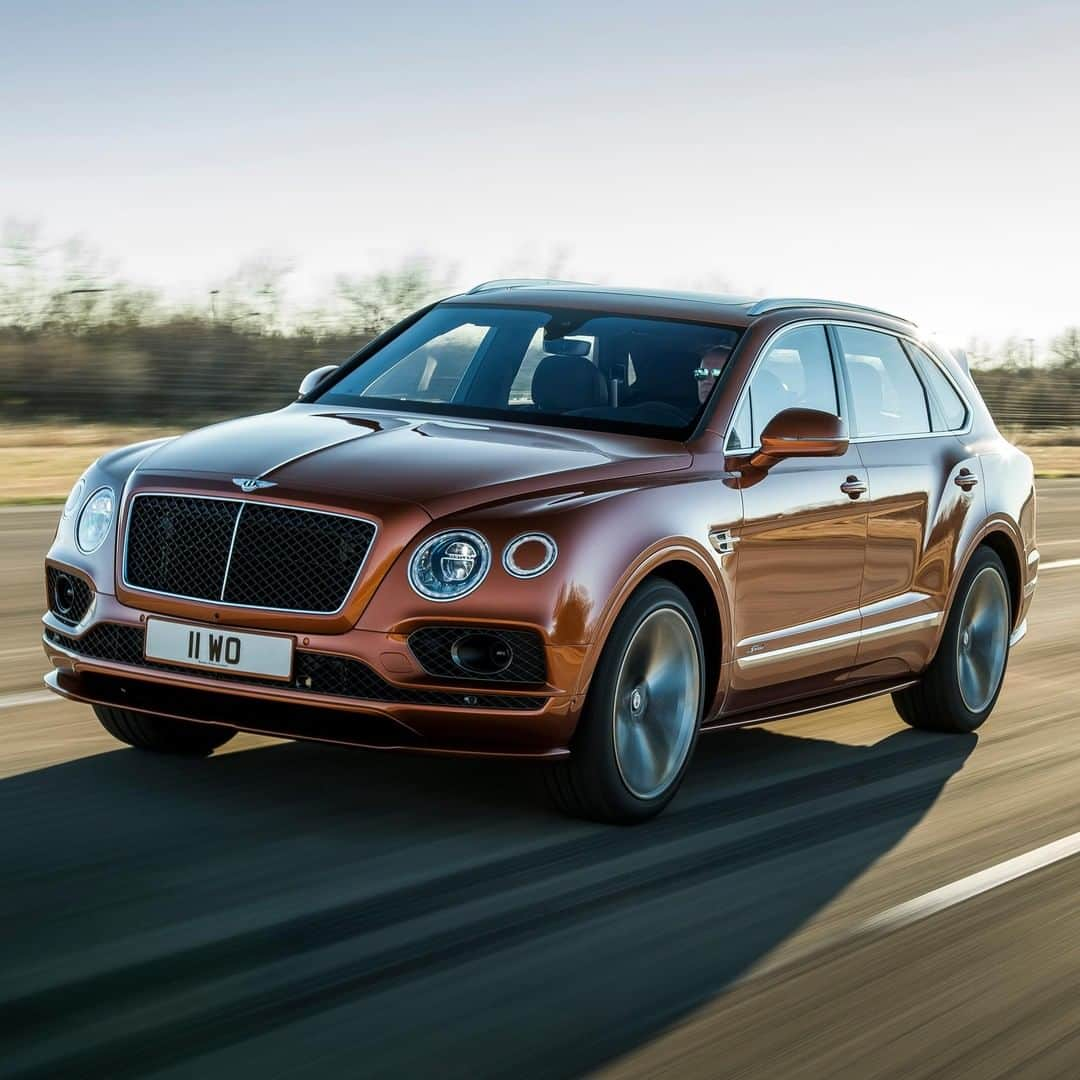 ベントレーさんのインスタグラム写真 - (ベントレーInstagram)「With a top speed of 190 mph (306 km/h), #Bentayga Speed provides an enthralling driving experience. Exterior paint: Orange Flame. Link in bio.  Bentayga Speed is available to order in all markets except EU28, Switzerland, Norway, Ukraine, Turkey, Israel and Vietnam. It will be available to order in these markets in Q3, 2019. Please note, Bentayga Speed will not be sold in mainland China.」4月25日 4時00分 - bentleymotors