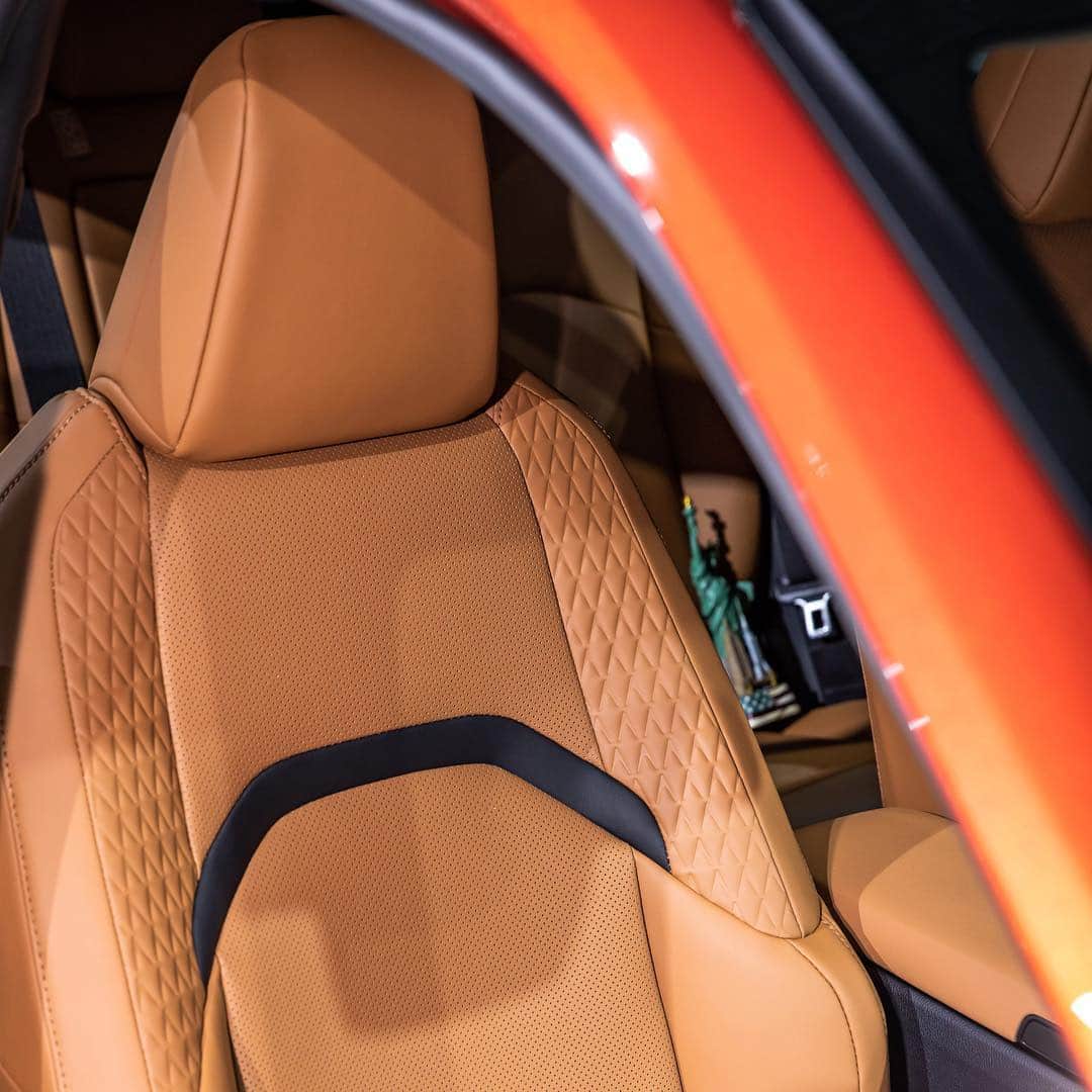 Lexus USAのインスタグラム：「Can you spot our #NYC spirit? #NYIAS」