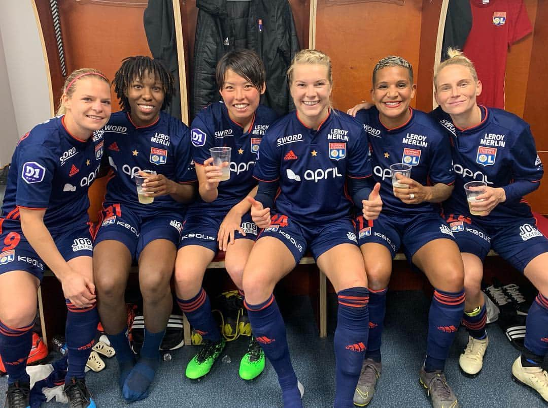 熊谷紗希さんのインスタグラム写真 - (熊谷紗希Instagram)「Championnes de France🇫🇷 Bravo la team @ol 🔴🔵」4月25日 4時58分 - kumagai1017