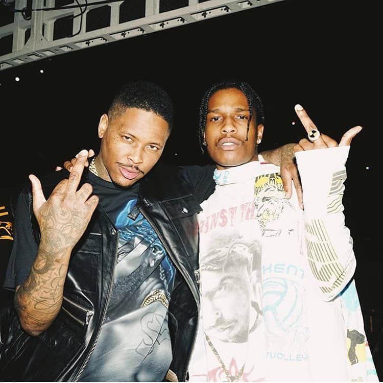 GlobalFvshionのインスタグラム：「ASAP 400」