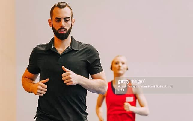 アシュリー・ケインさんのインスタグラム写真 - (アシュリー・ケインInstagram)「Backstage #WTTFigure Warm Up Photos 🤸🏼‍♀️ #doingthings 📸: Atsushi Tomura」4月25日 4時59分 - icegirlash