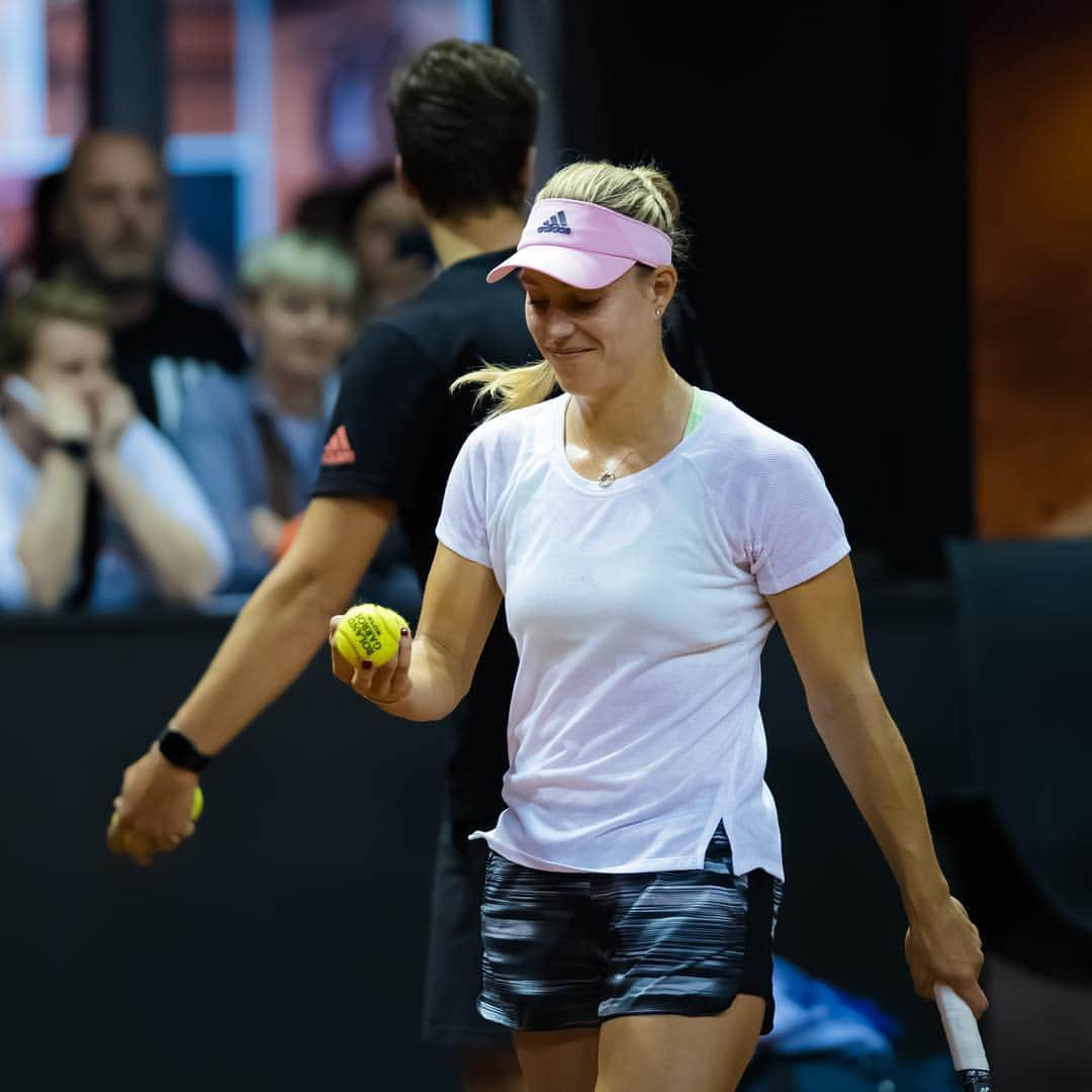 WTA（女子テニス協会）さんのインスタグラム写真 - (WTA（女子テニス協会）Instagram)「📸 @jimmie48tennis #PorscheTennis 🎾🙏」4月25日 5時03分 - wta