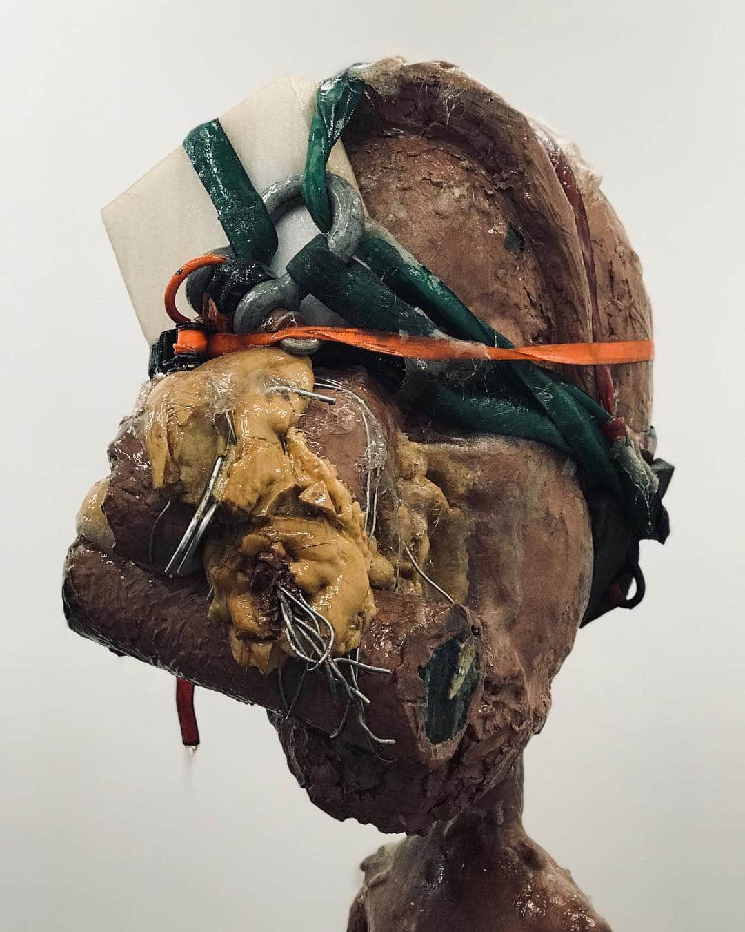ジャンポールレスパナールのインスタグラム：「. Paul Mc Carthy in all its rawness  @xavierhufkens」
