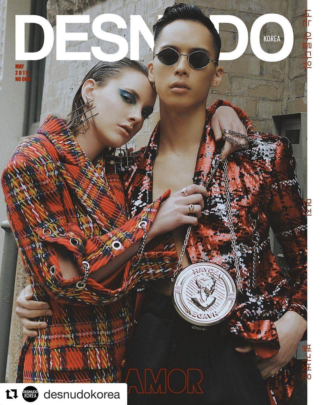 柳喬之さんのインスタグラム写真 - (柳喬之Instagram)「#Repost @desnudokorea with @get_repost ・・・ Love is Love ❤️ @lindsxdavis & @dvdtyng cover our MAY 2019 Issue 𝐎𝐔𝐓 𝐍𝐎𝐖 𝐏𝐑𝐈𝐍𝐓 & 𝐃𝐈𝐆𝐈𝐓𝐀𝐋  𝐕𝐈𝐒𝐈𝐓 𝐋𝐈𝐍𝐊 𝐈𝐍 𝐁𝐈𝐎  Photography: @oh_dii  Styling & Hair: @diegolarez  Makeup: @makeupbydmitry  Special thanks to @flyingsolonyc」4月25日 5時56分 - dvdtyng