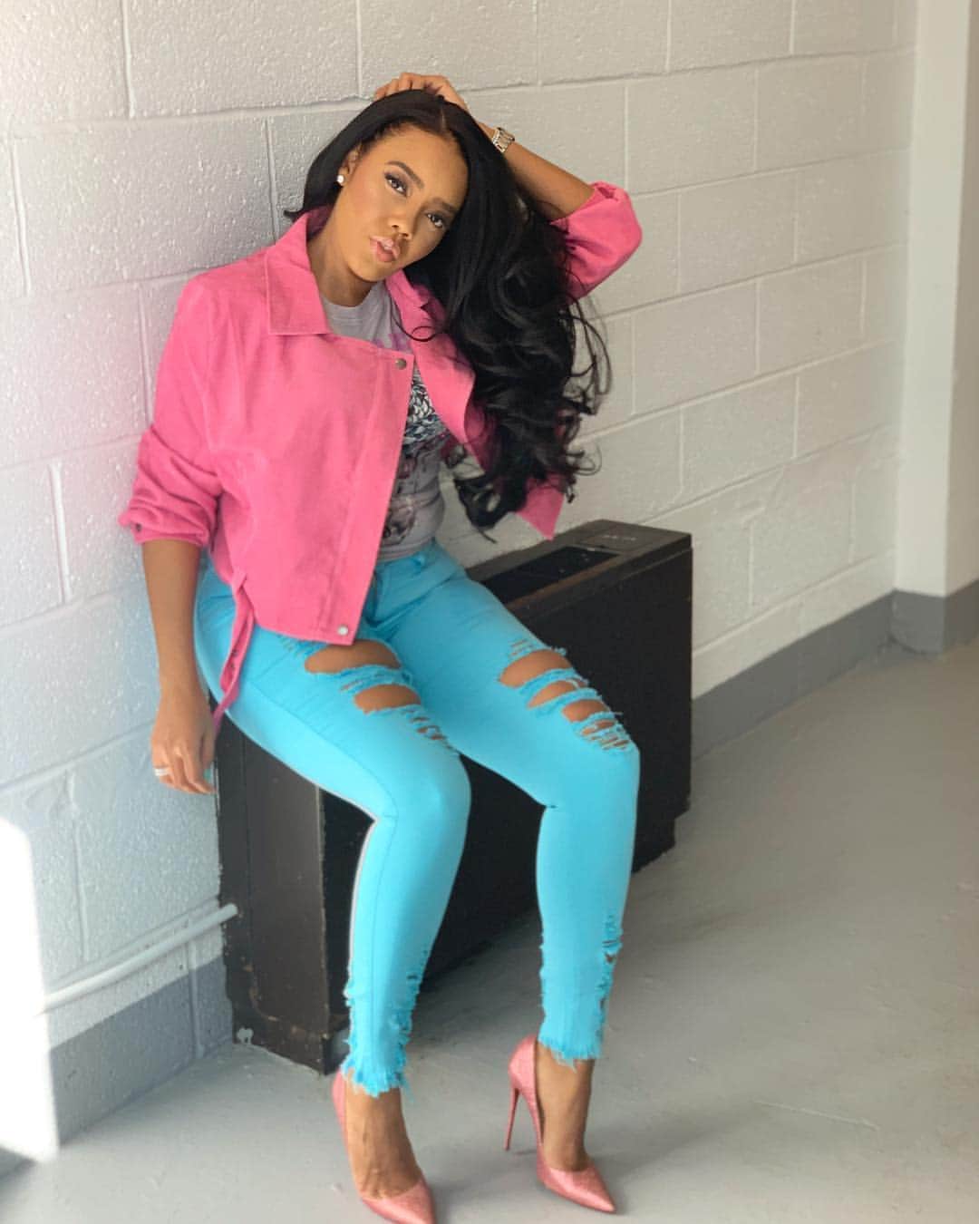Angela Simmonsさんのインスタグラム写真 - (Angela SimmonsInstagram)「Blue skies and Pinking of you 💗 @fashionnova」4月25日 6時12分 - angelasimmons