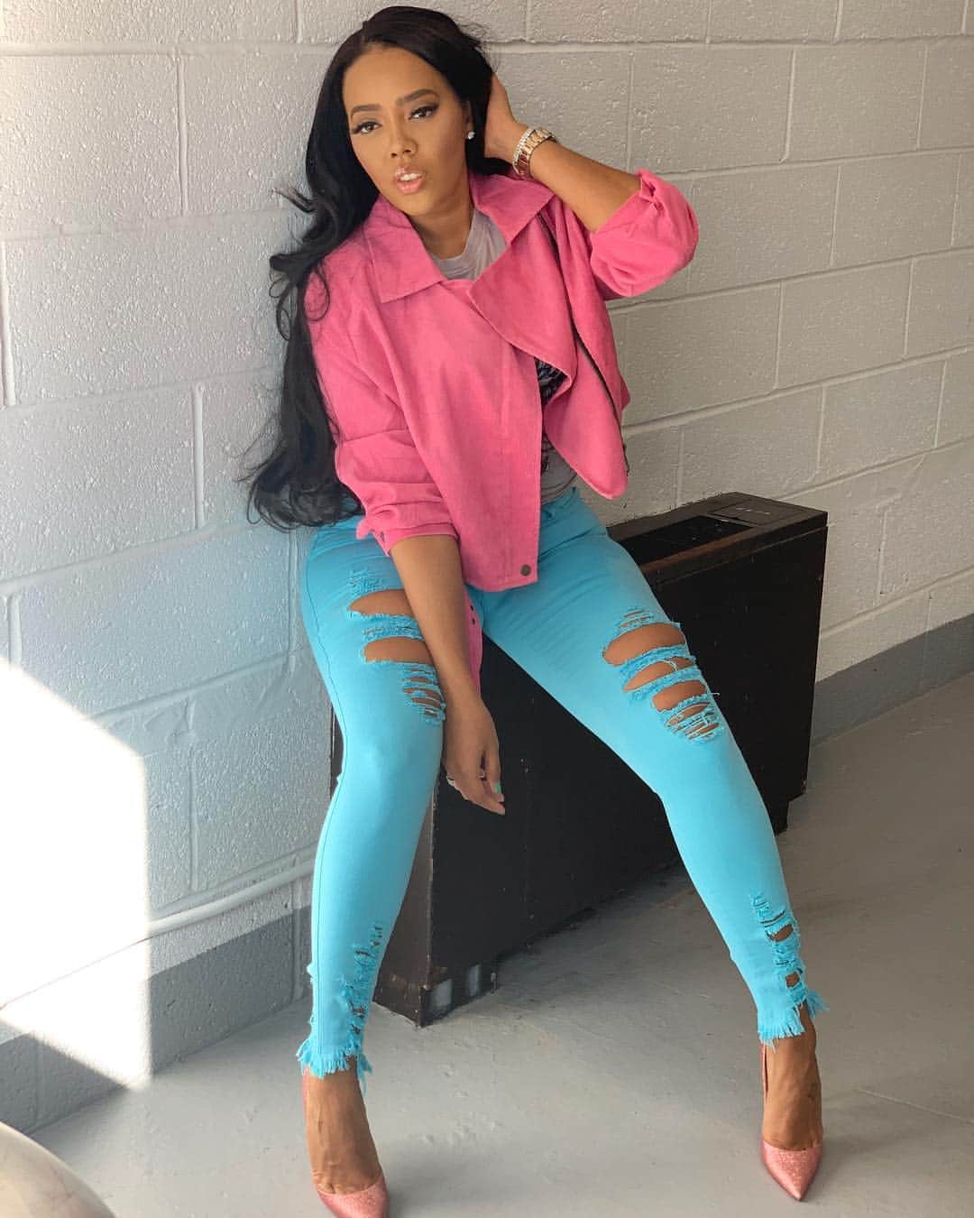 Angela Simmonsさんのインスタグラム写真 - (Angela SimmonsInstagram)「Blue skies and Pinking of you 💗 @fashionnova」4月25日 6時12分 - angelasimmons
