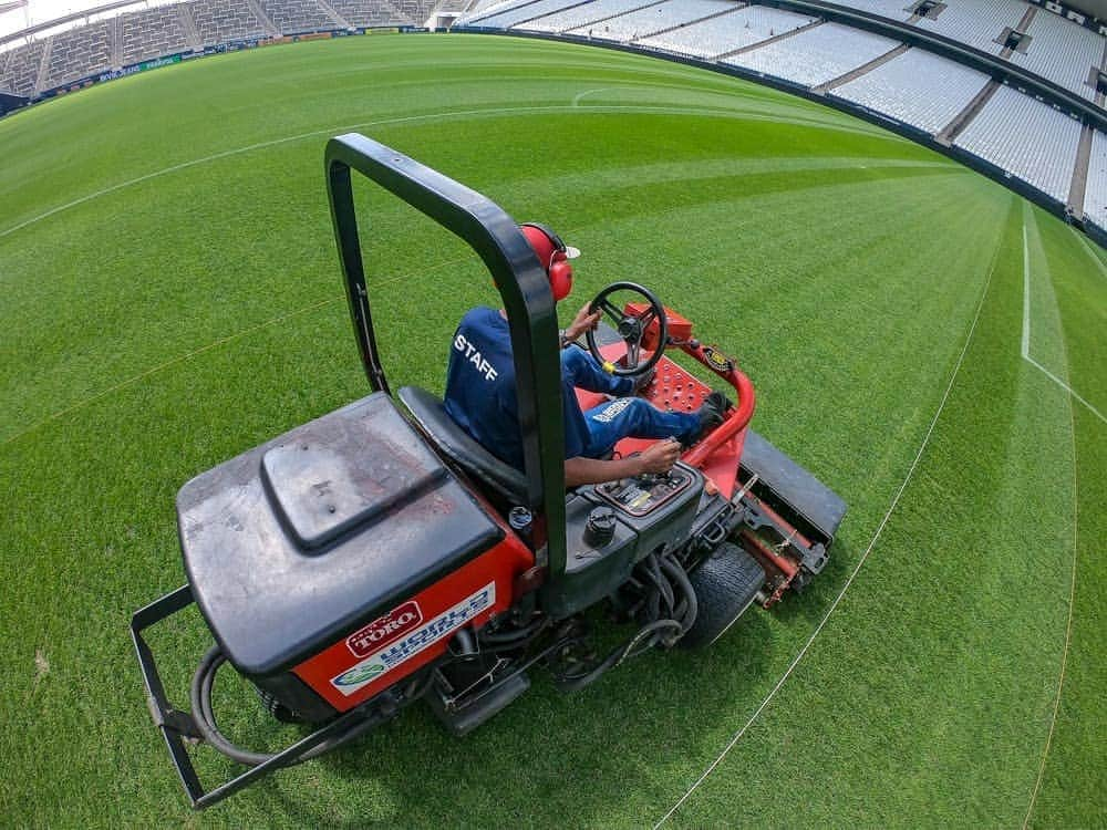 コリンチャンスさんのインスタグラム写真 - (コリンチャンスInstagram)「Últimos ajustes na @ArenaCorinthians para o duelo de mais tarde entre Corinthians e Chapecoense pela @CopadoBrasil. . . 📸 Bruno Teixeira . .  #SCCPxCHA #CopaDoBrasil #VaiCorinthians #Corinthianismo #FielAtéoFim #MeuBMG #NãoÉSóPatrocínio #TimeDoPovo #Corinthians #Timão #CorinthiansTV #FielTorcedor #AFielÉFoda #TodosPorUm #NikeFutebol #Joli #EstrellaGalicia #UniversidadeBrasilOficial #ÉPositivo #CorinthiansÉPositivo #LoucoPotyCorinthians #PostosALE #ALEnoTimão #TODOSportiCorinthians #CartãodeTODOSCorinthians #TODOSpeloTimão」4月25日 6時24分 - corinthians