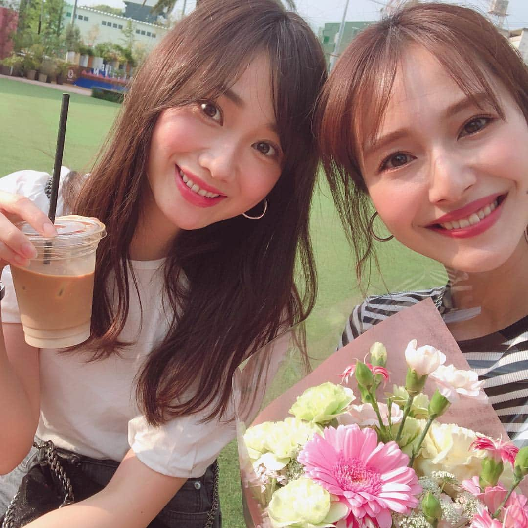 石川理咲子さんのインスタグラム写真 - (石川理咲子Instagram)「#aoyama #solsopark なるちゃん、お花ありがとう☺️💐」4月25日 15時48分 - rsk_0315