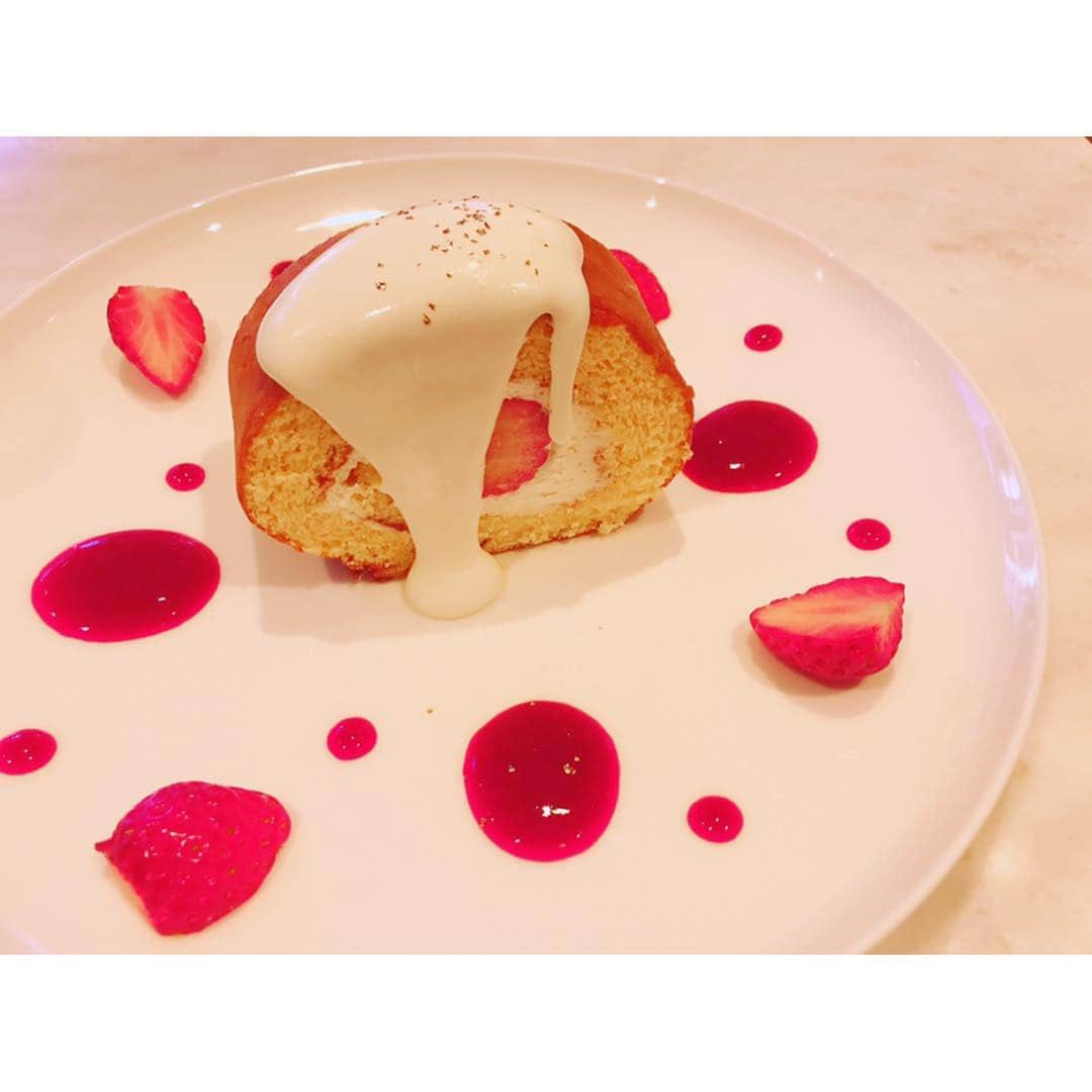 岡部麟さんのインスタグラム写真 - (岡部麟Instagram)「#ロクシタンカフェ  #loccitanecafe  L'OCCITANEの全てに癒されるぅ〜( OvO )🏞🍇🌿」4月25日 16時17分 - beristagram_1107