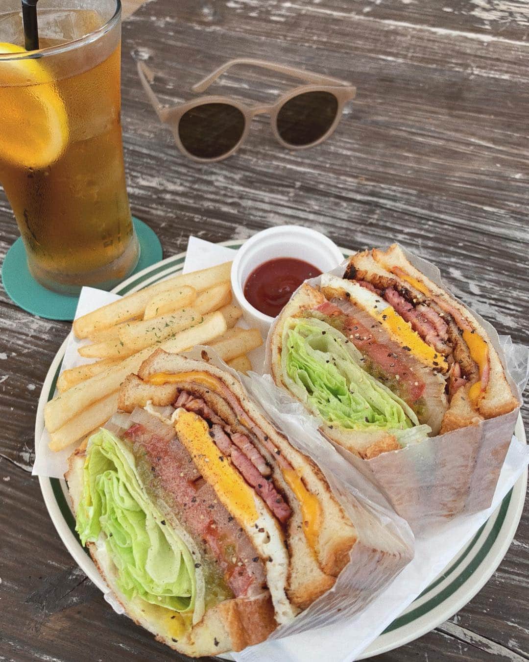 草野春香のグルメインスタ