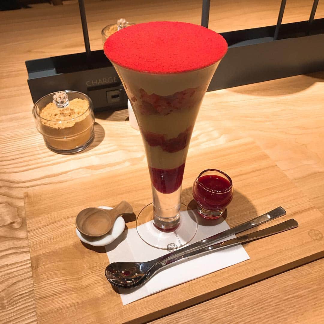 山本ひかるのグルメインスタ