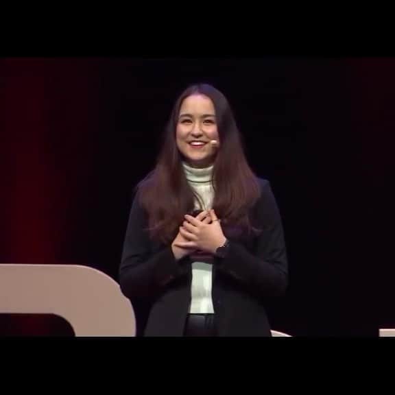 のインスタグラム：「The moment has come!!! The video from my TEDX Berkeley talk is finally up! 😆✨❤️💪🏼 So many of you have requested to see the video and it is finally up on YouTube 👉🏻 (link in bio)! Thank you for your support over the years and please share if you have gone through a similar experience to mine ❤️❤️❤️ I was honored to speak in front of a sold our theater of 1800 people as the only UC Berkeley student speaker! I definitely had to develop my public speaking skills leading up to this event and it was so worth it to be able to share my message. ❤️ Special thanks to @kongfrancis @phillipsstitches @fungfellows and so many more for helping me to prepare and to the whole team @tedxberkeley for inviting me and preparing this incredible event! 🙏🏻」