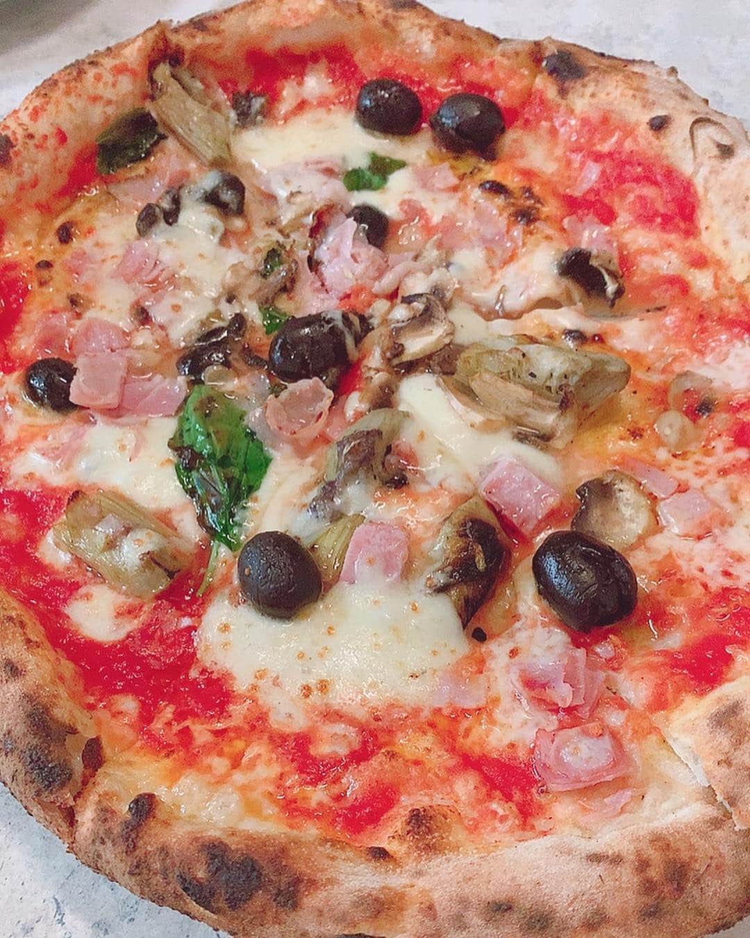 森藤恵美さんのインスタグラム写真 - (森藤恵美Instagram)「たくさん話して、たくさん笑って、そして美味しかった😋 #ダイーサ #中目黒 #pizza」4月25日 9時16分 - emi_morifuji