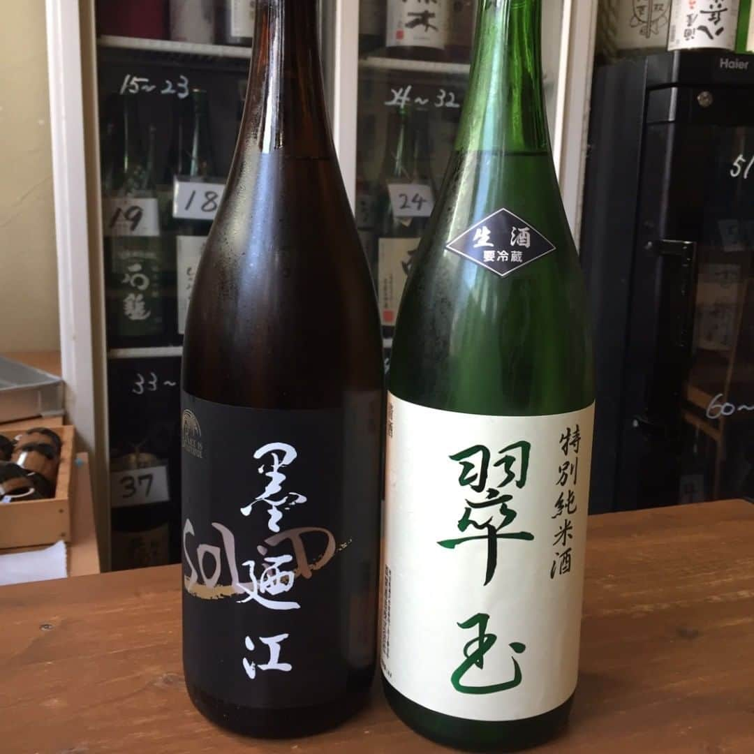 日本酒センター ニューフクシマさんのインスタグラム写真 - (日本酒センター ニューフクシマInstagram)「おはようございます‼️ 墨廼江 solid  シャープでドライ感満載❗️ 翠玉 無濾過生原酒  フルーティーな香りと甘味が輝きます。  好対照なお酒ですが飲み比べて下さい。  #日本酒センター #ニューフクシマ #日本酒 #大阪 #福島区 #居酒屋 #酒スタグラム #酒好き #墨廼江 #翠玉 #saka #nihonshu #osaka #fukushima #bar #wine #traveljapan #japanesesakeheartofsake」4月25日 10時00分 - fukushimanihonshu