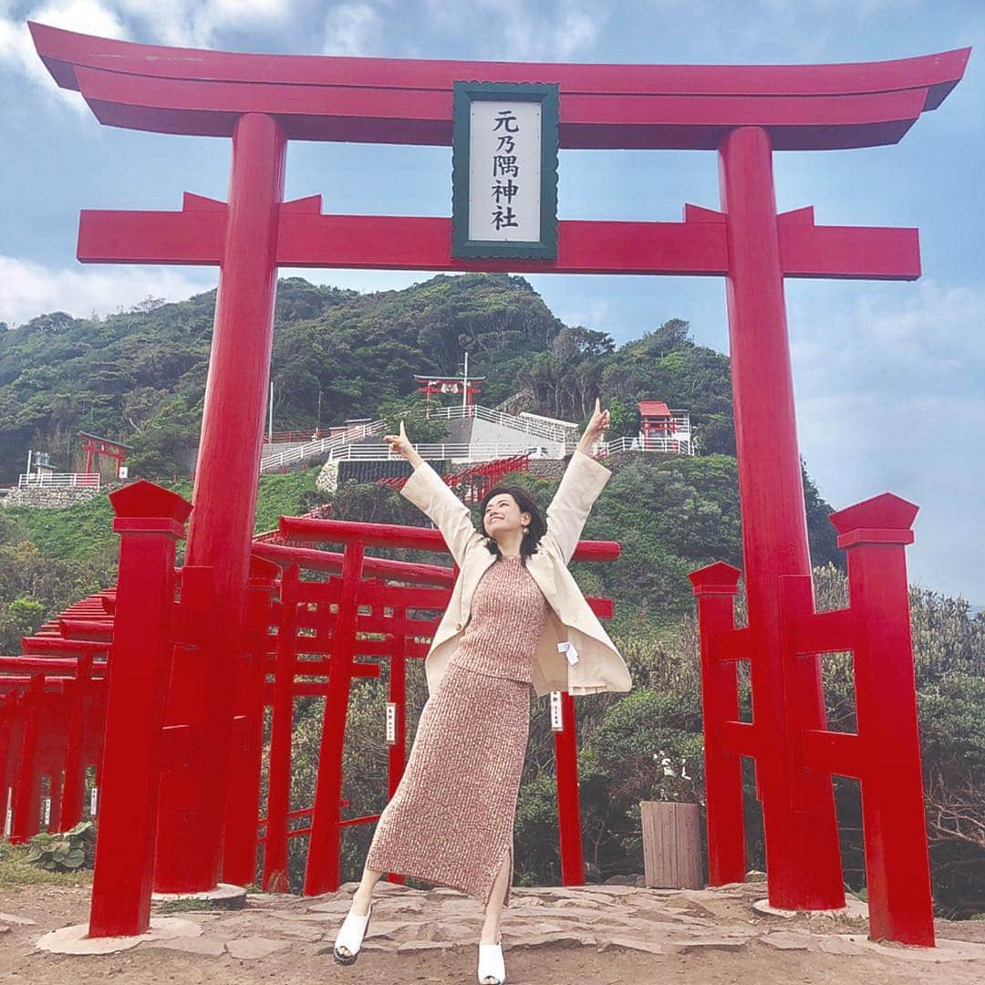 藤澤友千菜さんのインスタグラム写真 - (藤澤友千菜Instagram)「#元乃隅稲荷神社 ⛩⛩⛩ #山口 #日本 #早朝神社 #おみくじは小吉 #けど内容は良かったよ #藤澤友千菜 #モデル #女優 #フォロミー #スナイデル #セットアップ #ゆち服  #followme #fashion #model #japan #snidel #instagood」4月25日 10時18分 - yuchina1207