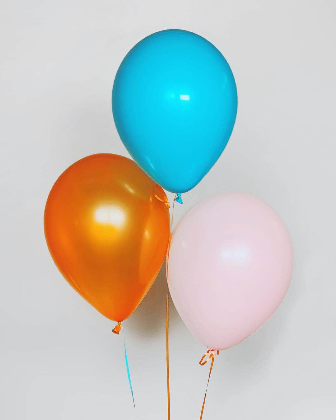Cubby Grahamのインスタグラム：「Thanks for all the kind and thoughtful birthday messages. Y’all are making my heart swell 🎈🎂🎈」