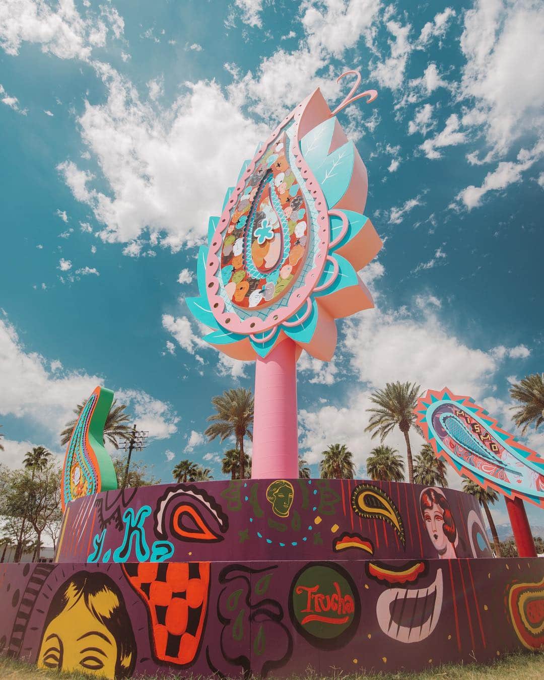 コーチェラのインスタグラム：「Highlights 2019: Art of Coachella」