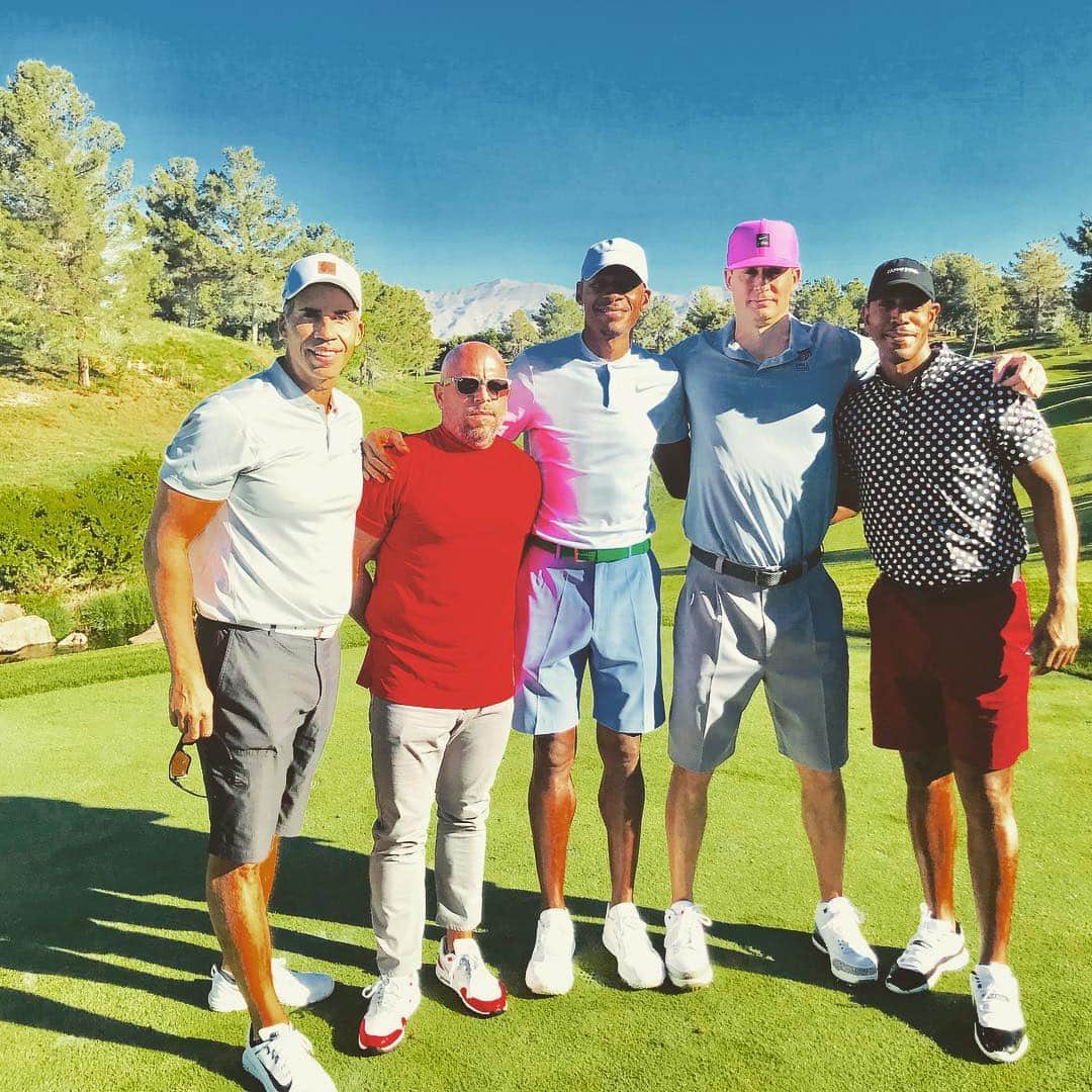 レイ・アレンのインスタグラム：「With the Broski's at the creek! @coachkevinollie @thewerth #zeek #cy not pictured @buham4」
