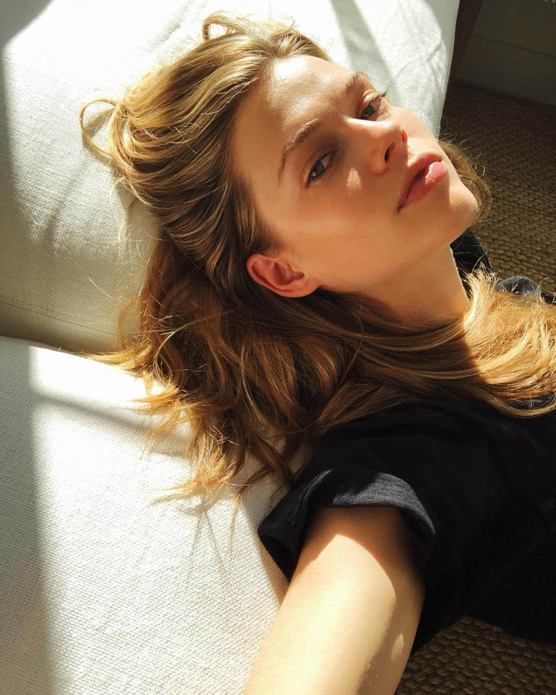 Victoria Leeさんのインスタグラム写真 - (Victoria LeeInstagram)「Afternoon sun 🌞」4月25日 10時59分 - victorialee