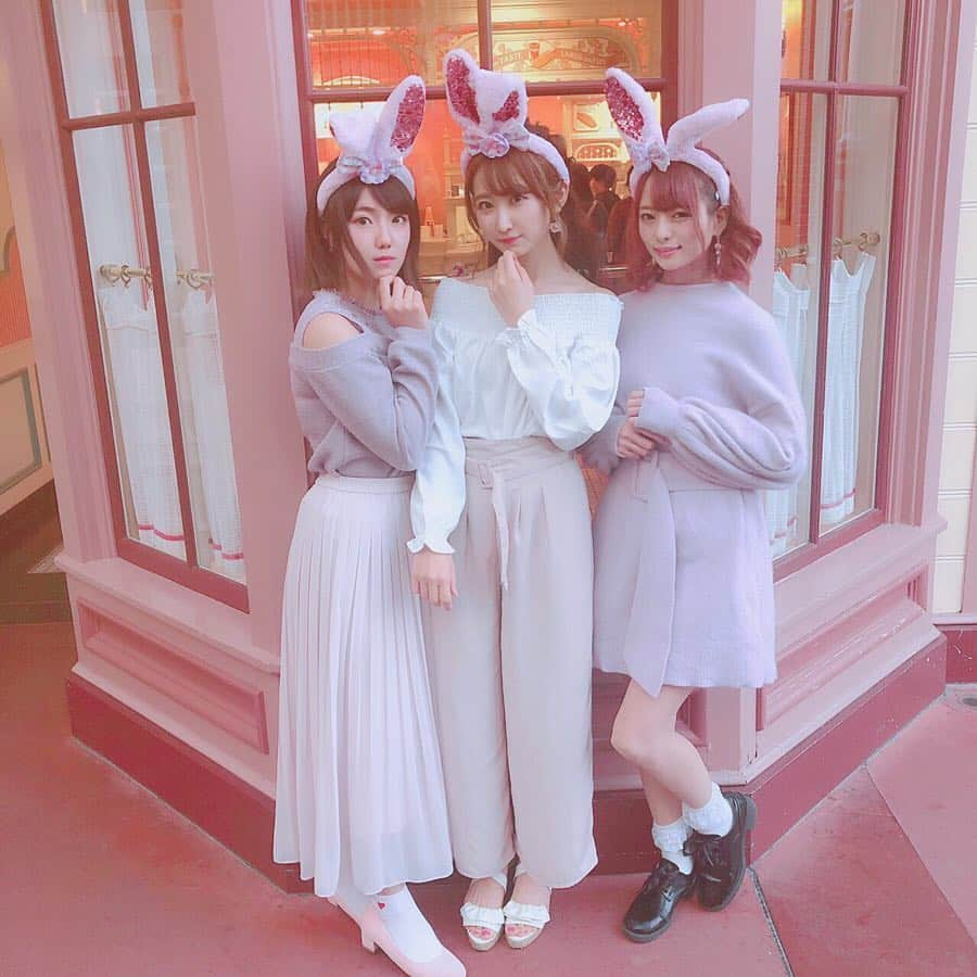 亀田ゆかりさんのインスタグラム写真 - (亀田ゆかりInstagram)「. . きらりちゃん @kirarin__88  あおばちゃん @aostagram_0613  同じ @lulu_trendmedia の モデルさん～♡♡ とっても可愛かったし 初めましてやのに楽しめた👸🏼 また行きたいなあ ディズニー投稿多くなります！ . . #夢の国  #イースター  #東京ディズニーランド  #ステラルーコーデ  #インフルエンサー #ファッション  #いいね  #disney #disneyland #princess #easter  #photooftheday #instagood #instagood」4月25日 11時21分 - yukari_ngzk