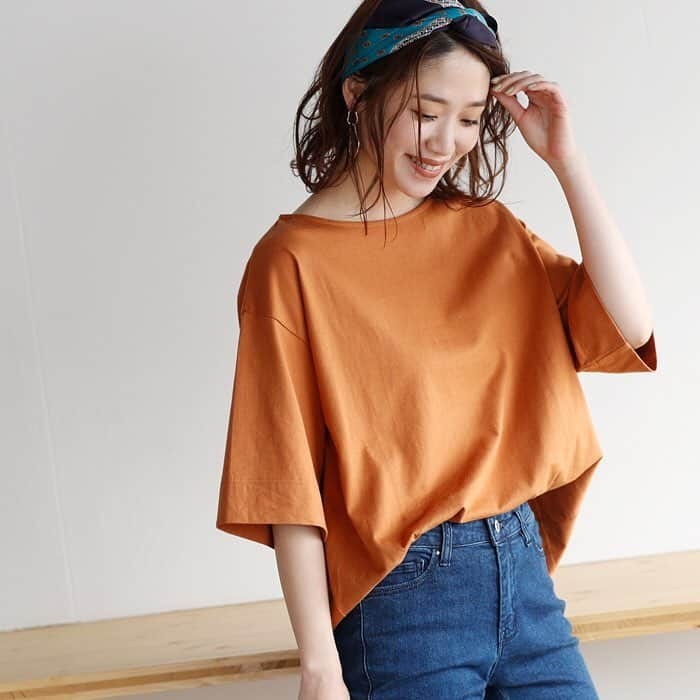 titivateさんのインスタグラム写真 - (titivateInstagram)「◆newitem * * #ビッグシルエットコットンTシャツ 【4color】2,990円＋tax(ATXN0200) * * #titivate #ティティベイト #レディース #クルーネック #5分袖 #オーバーサイズ #ボックススリーブ #カジュアル #ファッション #fashion #ootd #プチプラ * * ▼titivate(ティティベイト)はこちら▼ @titivatejp ▼ur's(ユアーズ)はこちら▼ @urs_official ▼seadress(シードレス)はこちら▼ @seadress_official * * 商品をタップすると商品ページがご覧いただけます。」4月25日 11時32分 - titivatejp