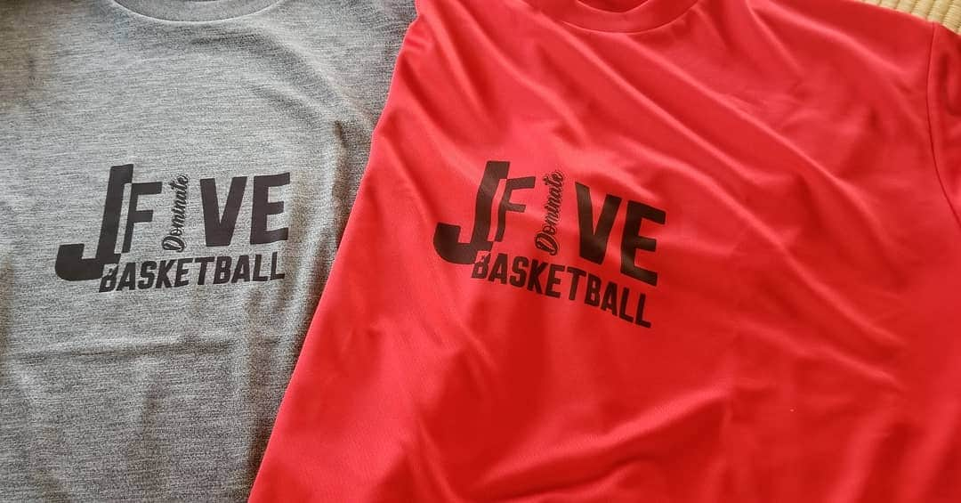 岩佐潤さんのインスタグラム写真 - (岩佐潤Instagram)「Tシャツでーきた❤ #jfivechildren #jfivebasketballschool #originalTシャツ」4月25日 17時22分 - juniwasa