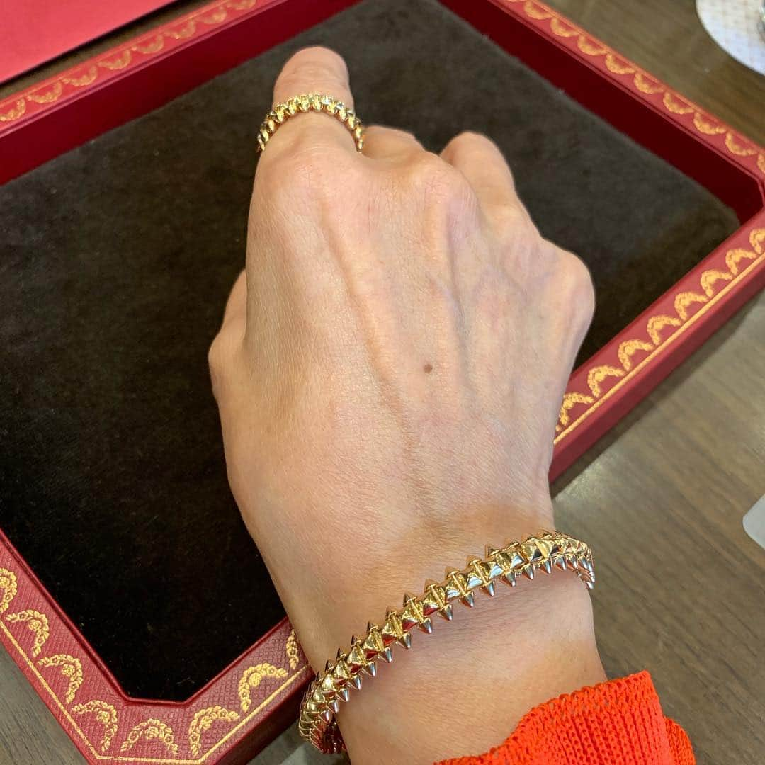 夏木マリさんのインスタグラム写真 - (夏木マリInstagram)「Cartierのクラッシュ ドゥ カルティエ 綺麗だな、、、 #ClashdeCartier #Cartier #二面性 #jewelry #OneofloveプロジェクトGIG #6.18 #natsukirock  #marinatsuki #Corona #私を生きて #夏木マリ」4月25日 12時07分 - mari_natsuki