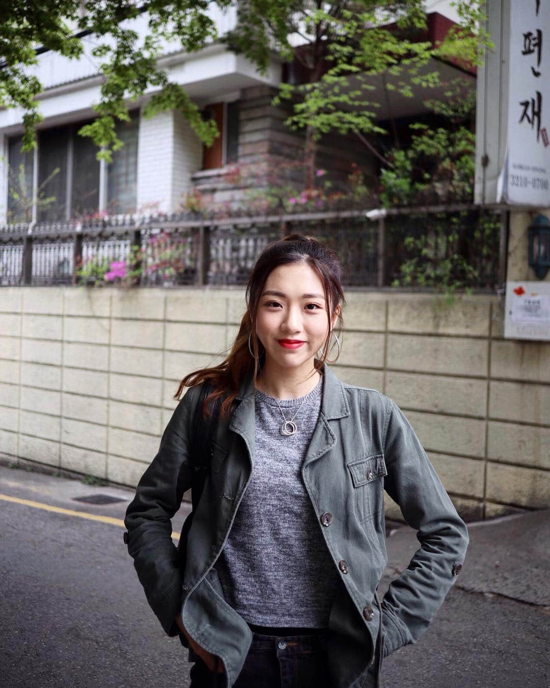 ティナ さんのインスタグラム写真 - (ティナ Instagram)「Hair up?  hair down? 👱🏼‍♀️👩🏻 #canonm50」4月25日 12時23分 - soobeanie_