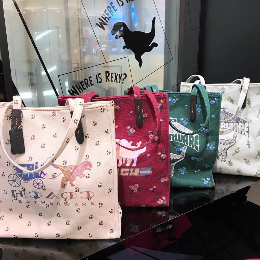 HANKYU.MODEさんのインスタグラム写真 - (HANKYU.MODEInstagram)「COACH POP-UP STORE with Rexy Until 4/30 At 1F Cotocoto Stage 11  #Hankyu #HANKYUMODE #umedahankyu #阪急うめだ本店 #うめだ阪急 #阪急百貨店 #osaka #umeda #mode coach #コーチ #rexy #bag #バッグ」4月25日 12時20分 - hankyumode