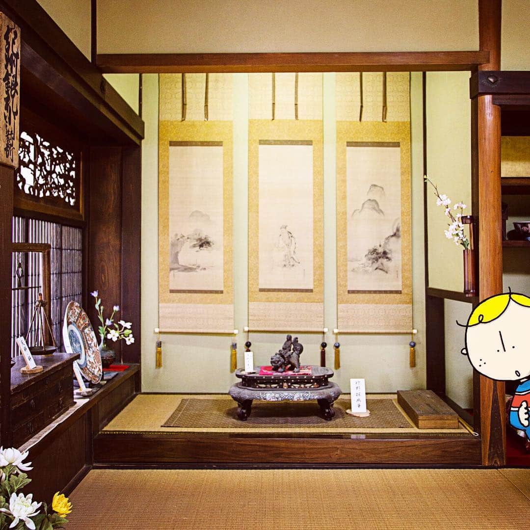 のインスタグラム：「This year's Shindachijuku Wisteria Festival has been extended until April  27! And the Tsunoya House will be open Apr. 26 as well. Don't miss this chance to peak into the art and culture preserved from this famous inn along  the historic Kishu Kaido route. . 今年は信達宿のふじまつりが27日まで延長に！ 「紀州街道信達宿本陣跡　角谷家」の特別公開も26日が追加になったよ！ 貴重な偉人たちの品や歴史感じる品々がー✨ 少し寄り道して大阪の歴史を感じられる貴重な体験！！ . #sennan #osakahistory #osakaculture #泉南 #信達宿の野田藤 #withOsakaBob #OSAKA #maido」