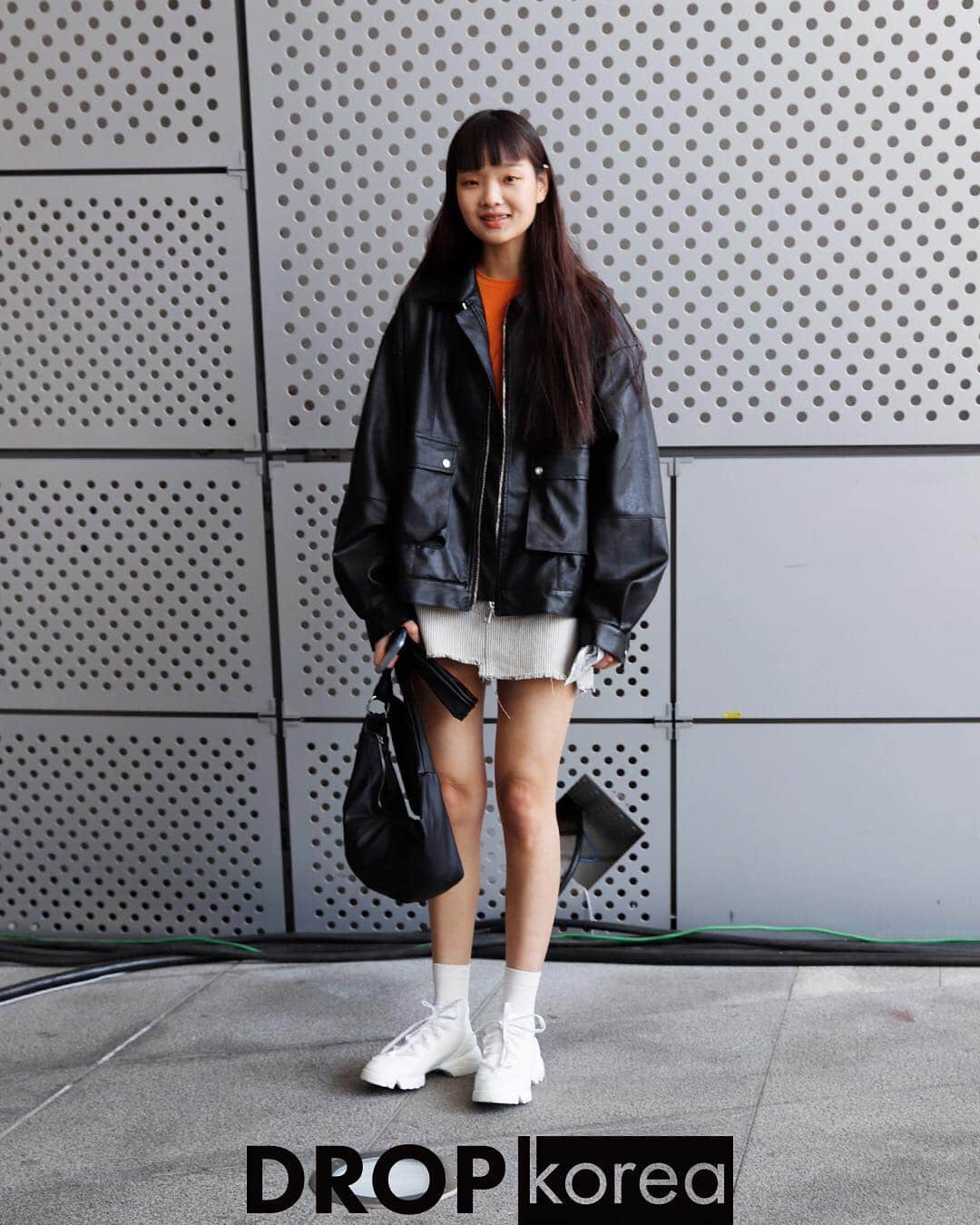 Droptokyoさんのインスタグラム写真 - (DroptokyoInstagram)「KOREA STREET SNAP @drop_korea  #streetstyle#droptokyo#streetscene#streetfashion#streetwear#streetculture#fashion#shibuya#film#korea#서울패션위크#sfw#오오티디#패션스타그램#morethandope #portrait#seoulFashionWeek#가로수길#이태원#사진  Photography: @yuri_horie_」4月25日 12時36分 - drop_tokyo