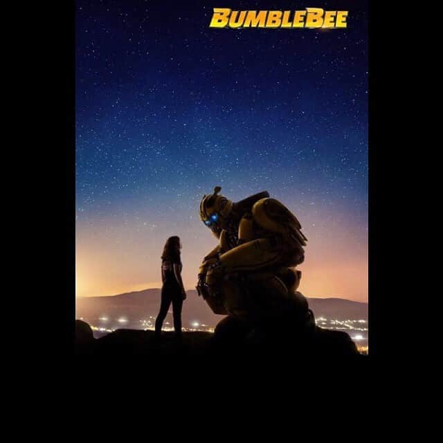 佐津川愛美さんのインスタグラム写真 - (佐津川愛美Instagram)「🎥 #bumblebee #バンブルビー . . SFものに興味がなかった私が、あ、SFの世界って凄いんだ面白いんだと思えたキッカケの作品がトランスフォーマー。 今作はとても観やすくて青春映画的意味でもとってもとっても好きでした。主人公チャーリーとバンブルビーの友情よ😭そして2人とも可愛い😭ほんとにかわいい！！」4月25日 12時54分 - aimi_satsukawa