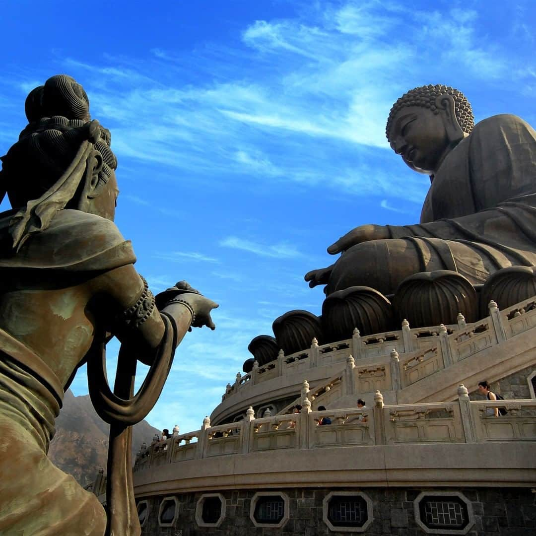 Discover Hong Kongさんのインスタグラム写真 - (Discover Hong KongInstagram)「Join the festivities during Buddha’s Birthday, one of the most spiritual and unique festivals celebrated in Hong Kong, on 12 May. 5月12日就是佛誕大日子！屆時全港的佛堂寺廟，都有禮佛慶典和浴佛法會。大家到時在港的話，也可以參加慶典，一起誠心拜拜！ 5月12日は仏祖誕。香港で最も信仰深く、盛大なお祭りです。 #DiscoverHongKong」4月25日 13時01分 - discoverhongkong