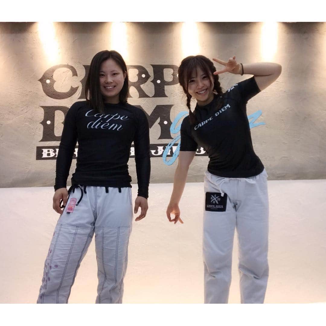 のインスタグラム：「遥希先生とマンツー❣️ ・ 私のフィジカルに合った技を提案して教えてくれて、本当に感謝〜✨ ・ 先生しばらくアメリカ行っちゃうから、寂しい😭教えてもらったこと忘れない様に、反復練習しなきゃっ〜(・∀・) #CarpeDiem #柔術 #bjj #jiujitsu #カルペディエム #カルペディエム広尾」